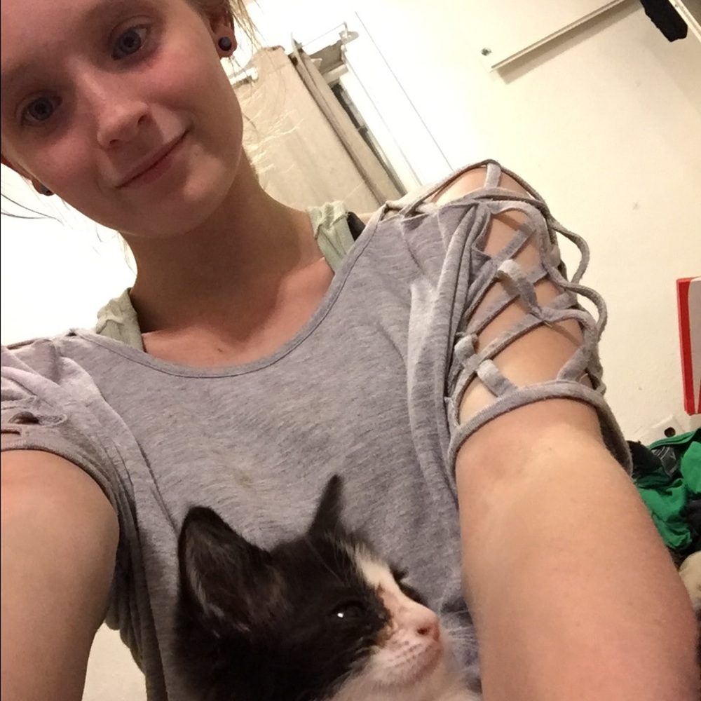 Meet your Posher, Melliny