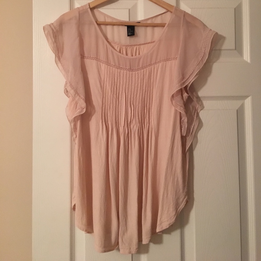 H&M Soft pink flowy top
