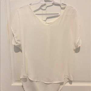 Lush white polyester short sleeve top