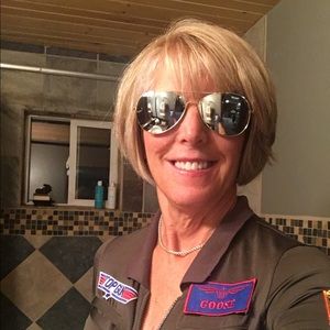 Meet your Posher, Jenie