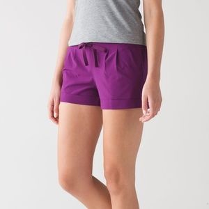 Lululemon Spring Breakaway Short 12