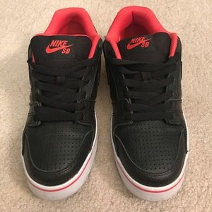 WOMENS NIKE SB sneakers