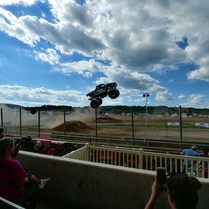 Meet your Posher, Zach