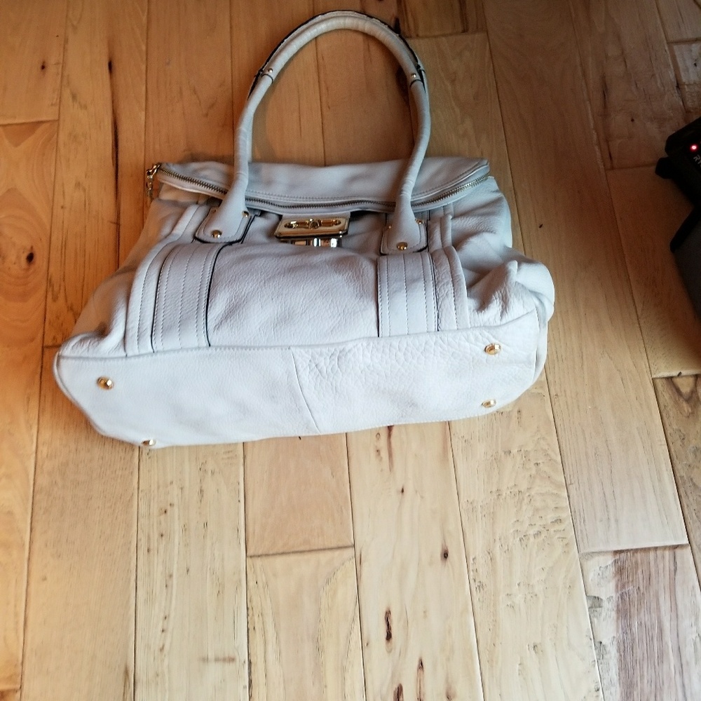 Handbag - Picture 3 of 5