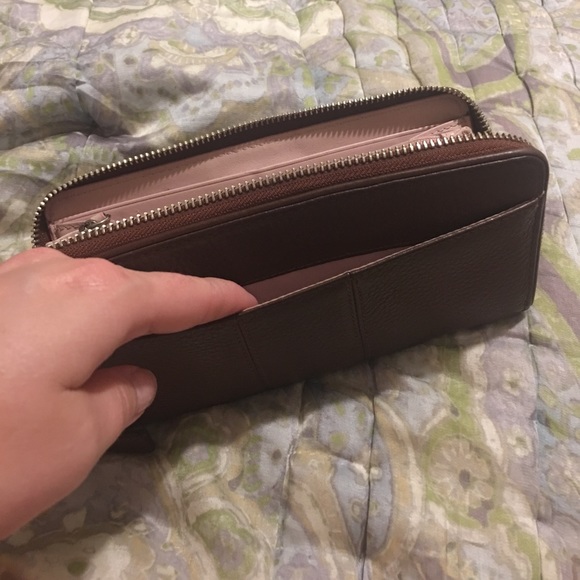 Wallet - Picture 2 of 5