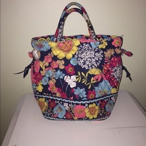 Vera Bradley bucket purse in Happy Snails