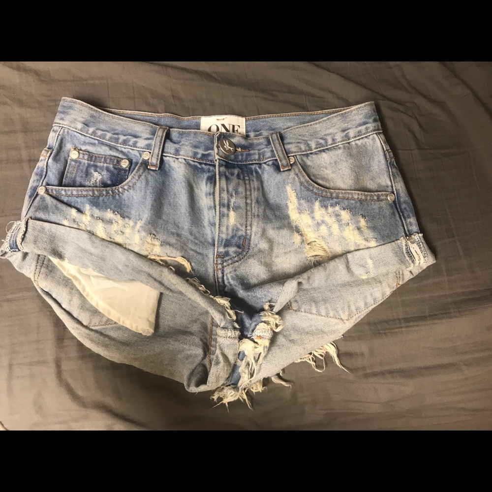 Like new free people distressed denim shorts