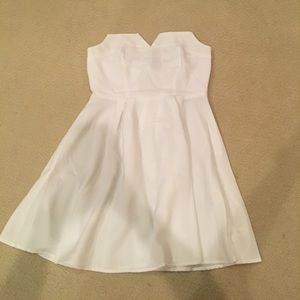 White strapless dress