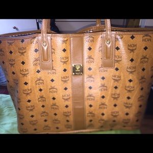 LARGE MCM Large Liz' Reversible Shopper