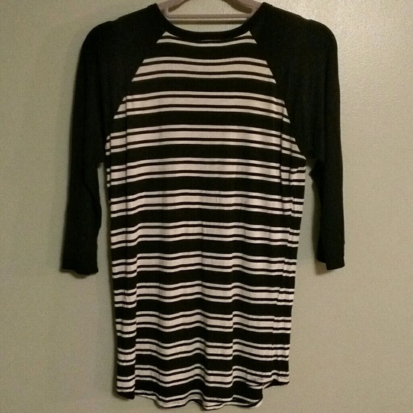 Like new Randy tee - Picture 2 of 2