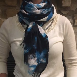 Beautiful kate spade scarf!
