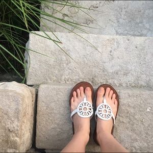 SALE🎈American Eagle Flower Sandals