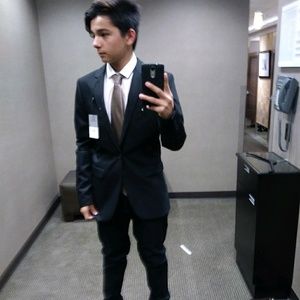 Meet your Posher, Johnathan