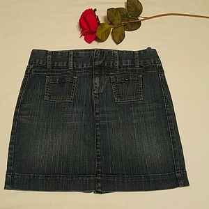 TOMMY HILFIGER DENIM SKIRT SIZE 6
