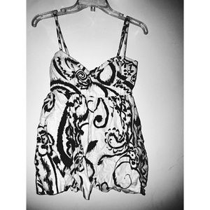 Printed black and white top