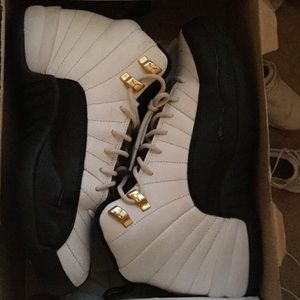 Jordan 12 taxi