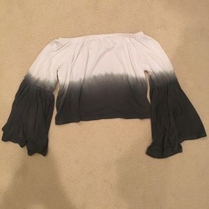 Fade out Off the shoulder shirt