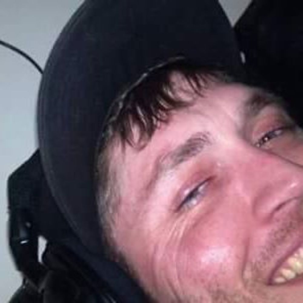 Meet your Posher, Clint