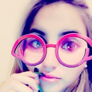 Meet your Posher, Lucia