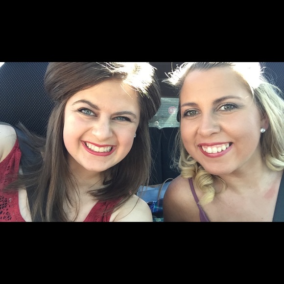 Meet your Posher, Brooke - Picture 6 of 8