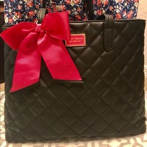 Betsey Johnson Large Tote/Purse/Bag 🎀👛