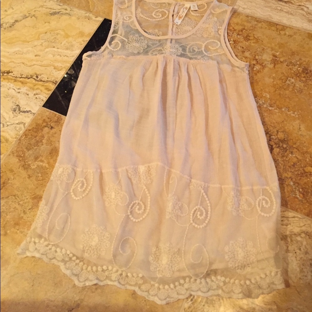 Adiva lined romantic top/sheer neck+back buttoned