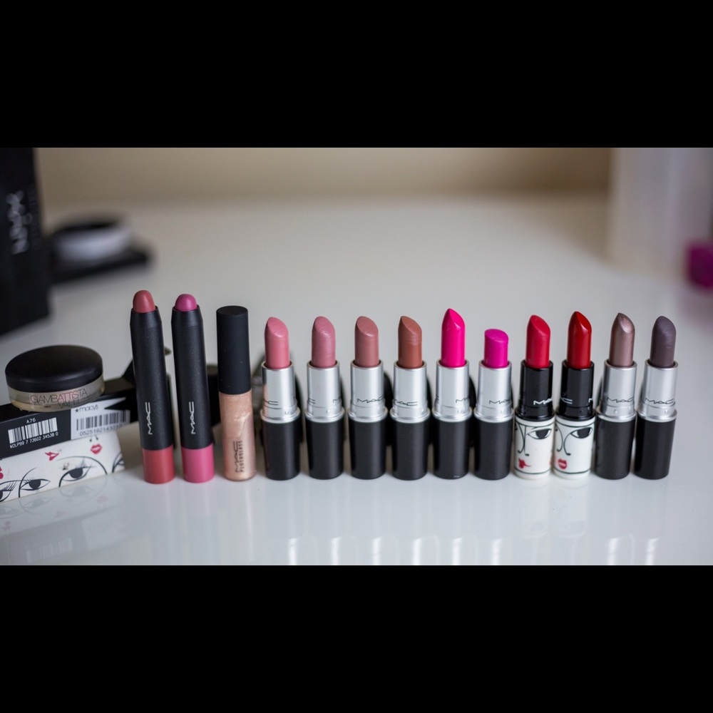 MAC Bundle of 14 Lipsticks 🌸