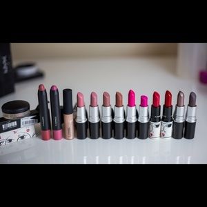 MAC Bundle of 14 Lipsticks 🌸