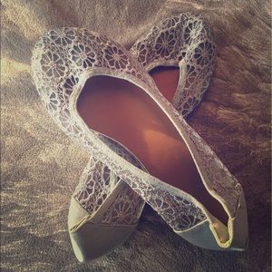 ollio Womens Floral Lace Ballet Flats