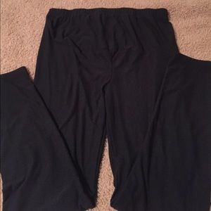 Black maternity pants size L