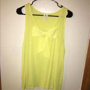 Elle tank top with bow! Size XL