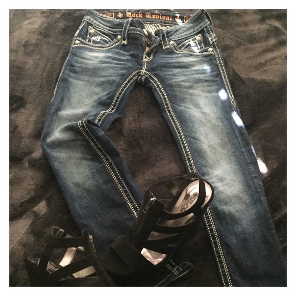👖ROCK REVIVAL Capri Jean👖 - Picture 5 of 8