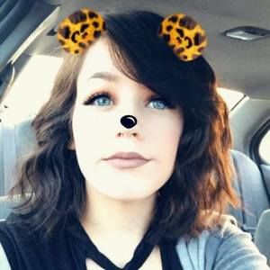 Meet your Posher, Alyssa