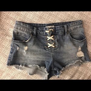billabong tye up shorts