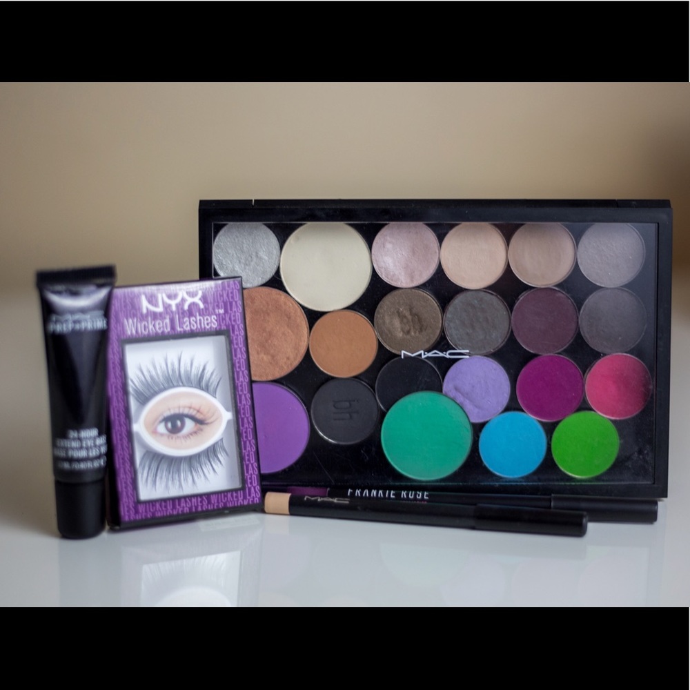 Shadow Palette & Lashes Bundle