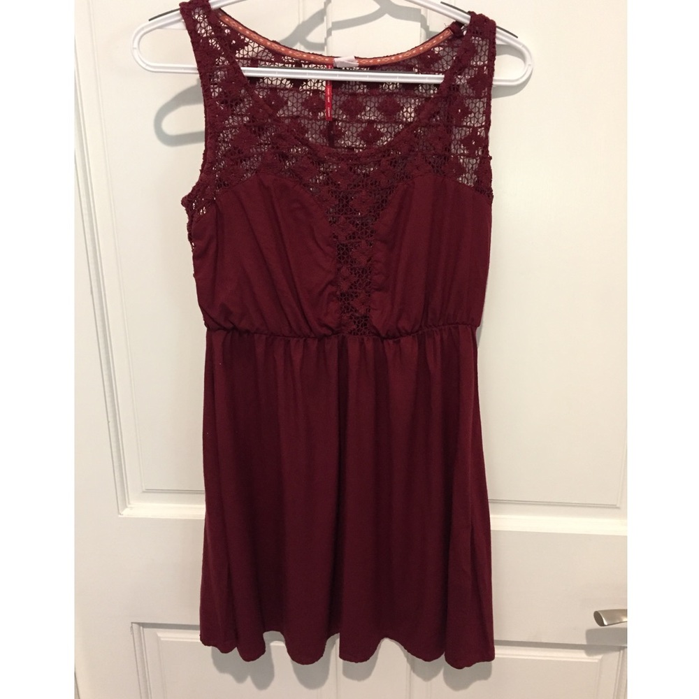 Element maroon dress size small 100% cotton