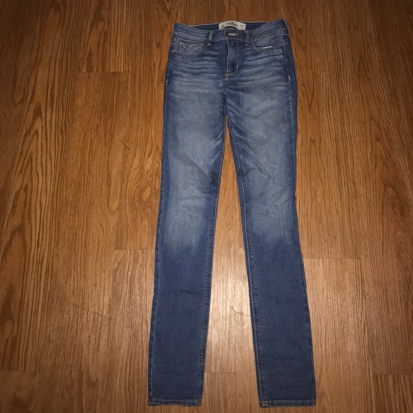 High Rise Hollister Jeans - Picture 1 of 1