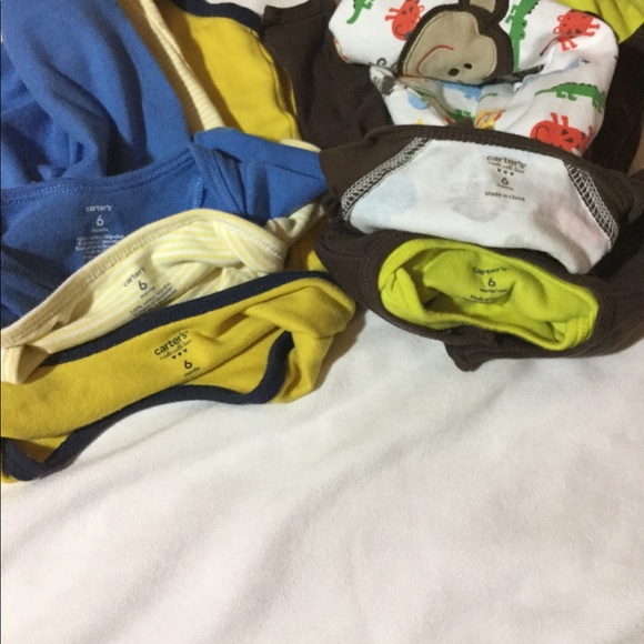 Bundle of six month onesies - Picture 4 of 4