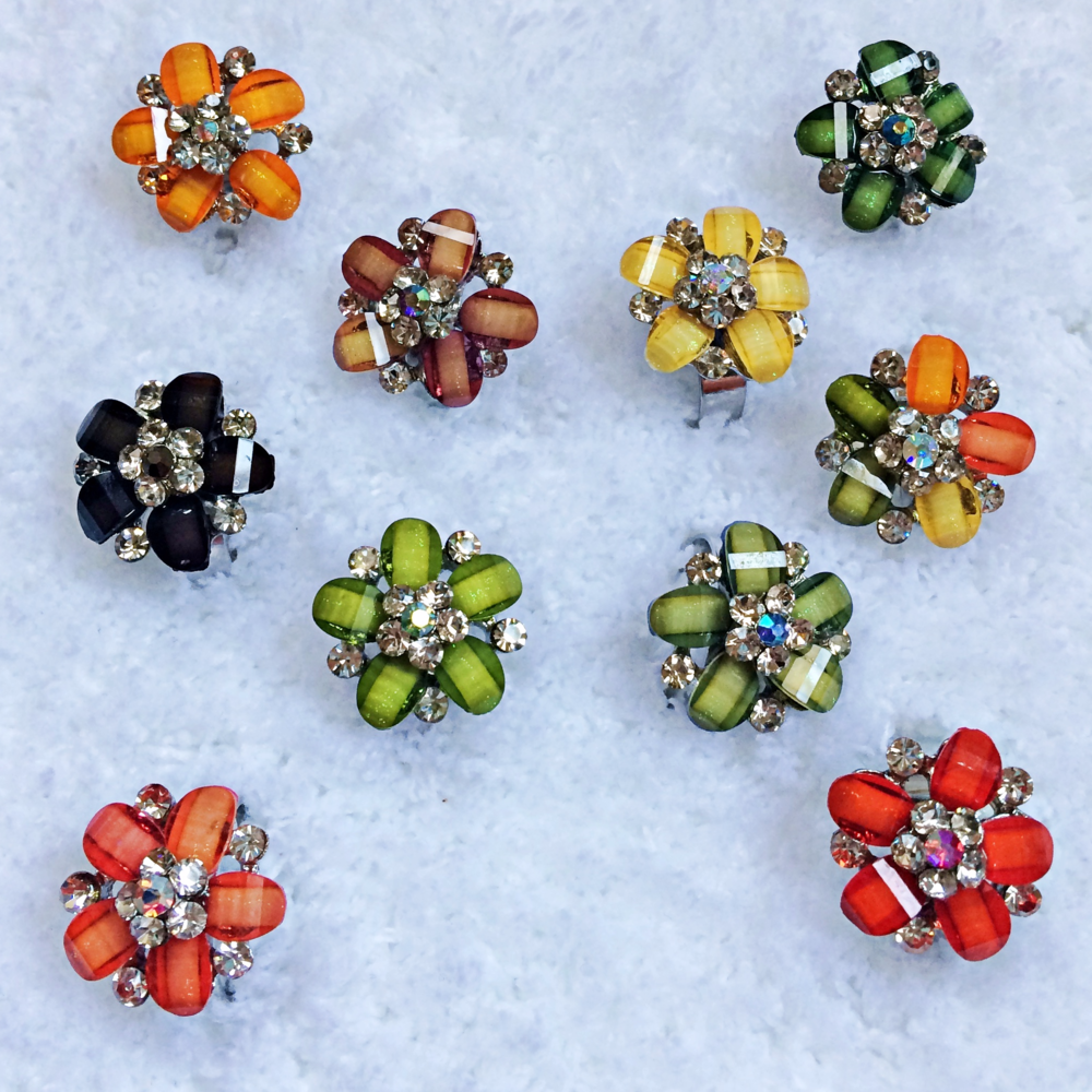 ✨NEW✨ Sparkle Cluster Jewel Flower  Ring BOGO 💍