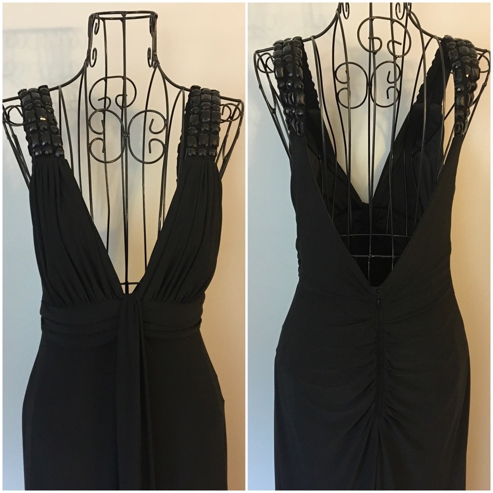 💋Xscape Full Length Plunging Neck Formal Dress💋