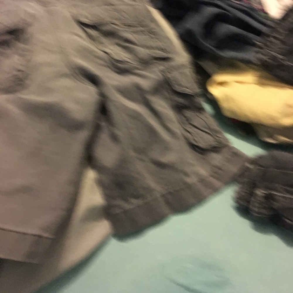 Shorts - Picture 3 of 3