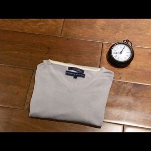Tommy Hilfiger light grey sweater