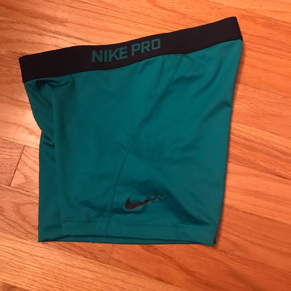 Running shorts