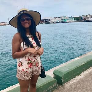 Meet your Posher, Jasmine