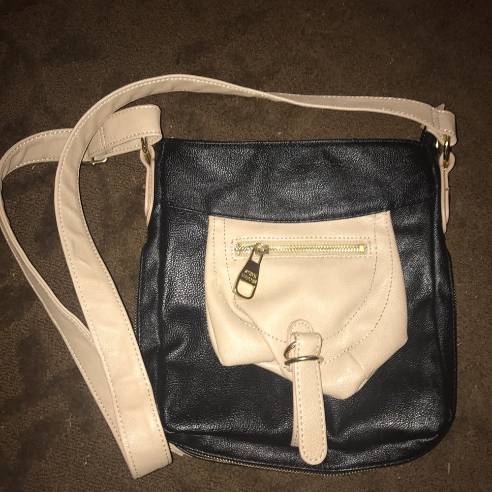 NWOT Steve Madden cross body/messenger bag