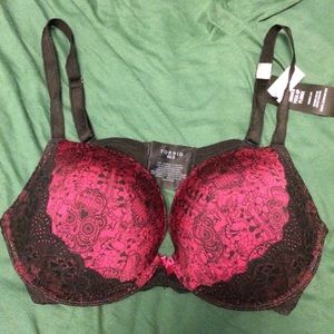 NWT Sugar Skull and Lace Bra
