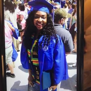 Meet your Posher, Sabrina