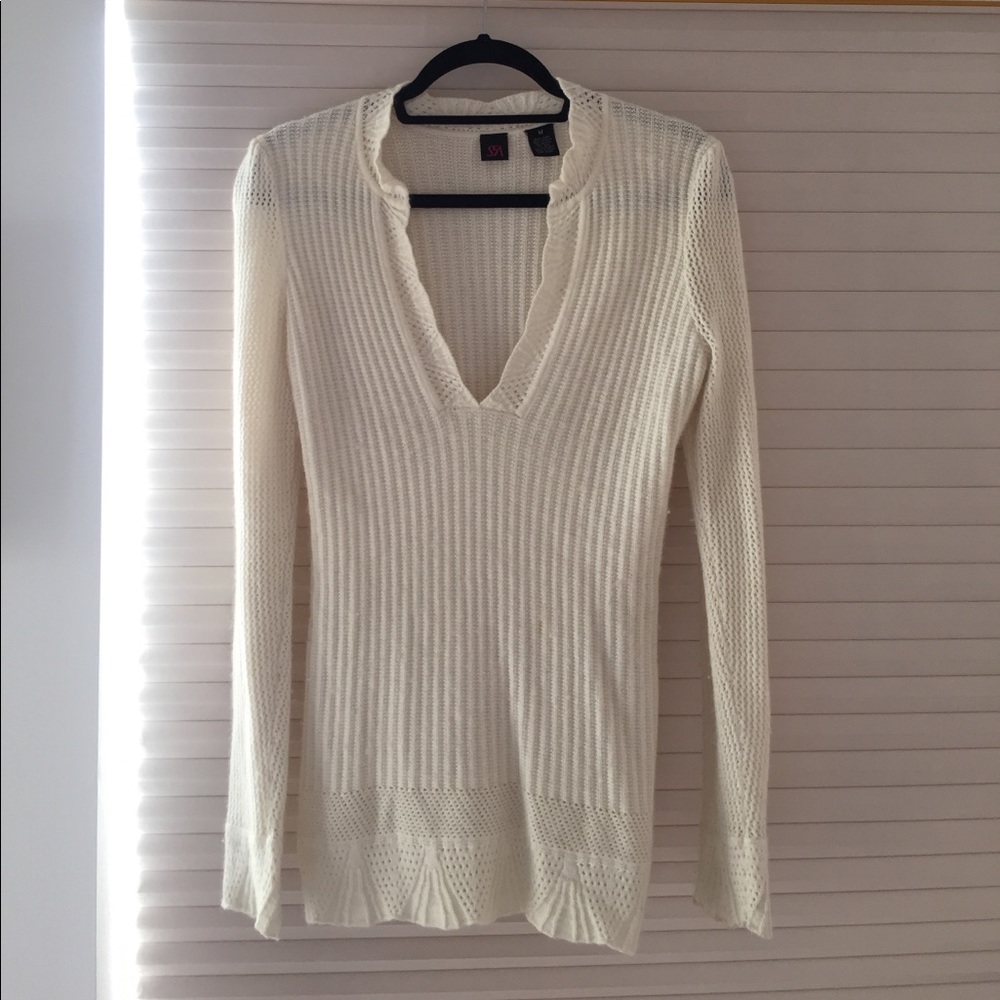 Light deep v-neck sweater