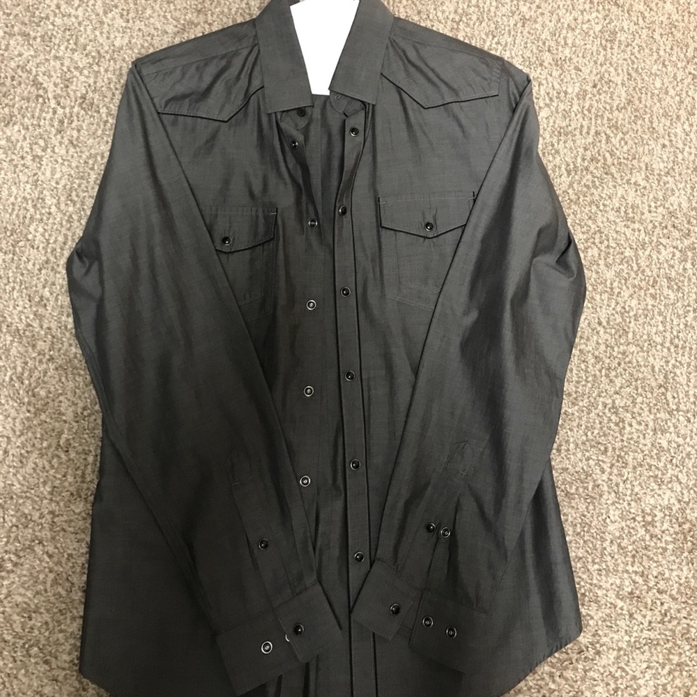 Express Fitted Pearl Snap