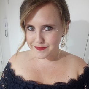 Meet your Posher, Courtney